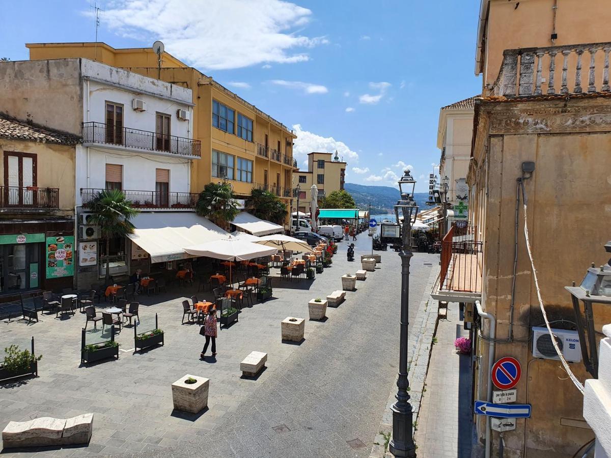 La Meridiana - Centro Storico Di Pizzo Екстериор снимка