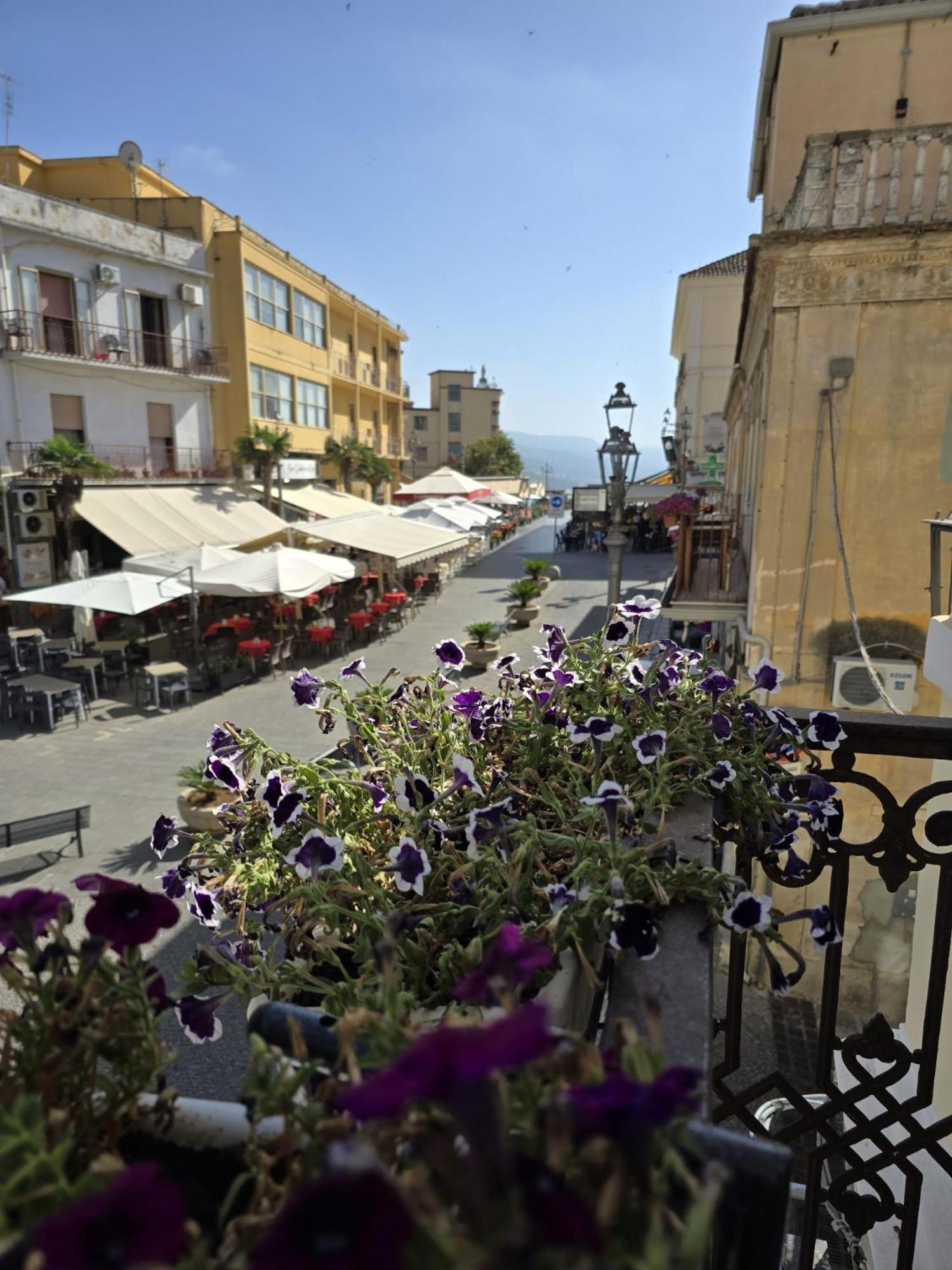 La Meridiana - Centro Storico Di Pizzo Екстериор снимка